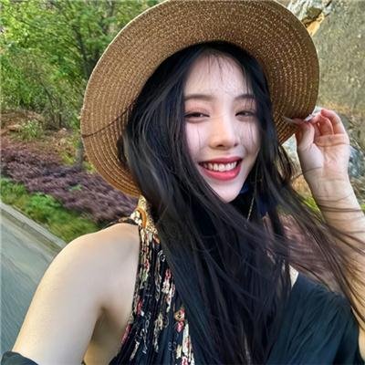 皮裘大衣女人